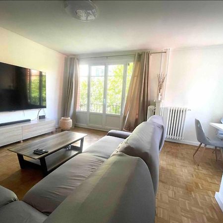 Modern 2 Bedroom Apartment Near Paris Metro, Giant Flat Screen Tv 85 Inches, Balcony, Free Parking Ivry-sur-Seine Exterior foto