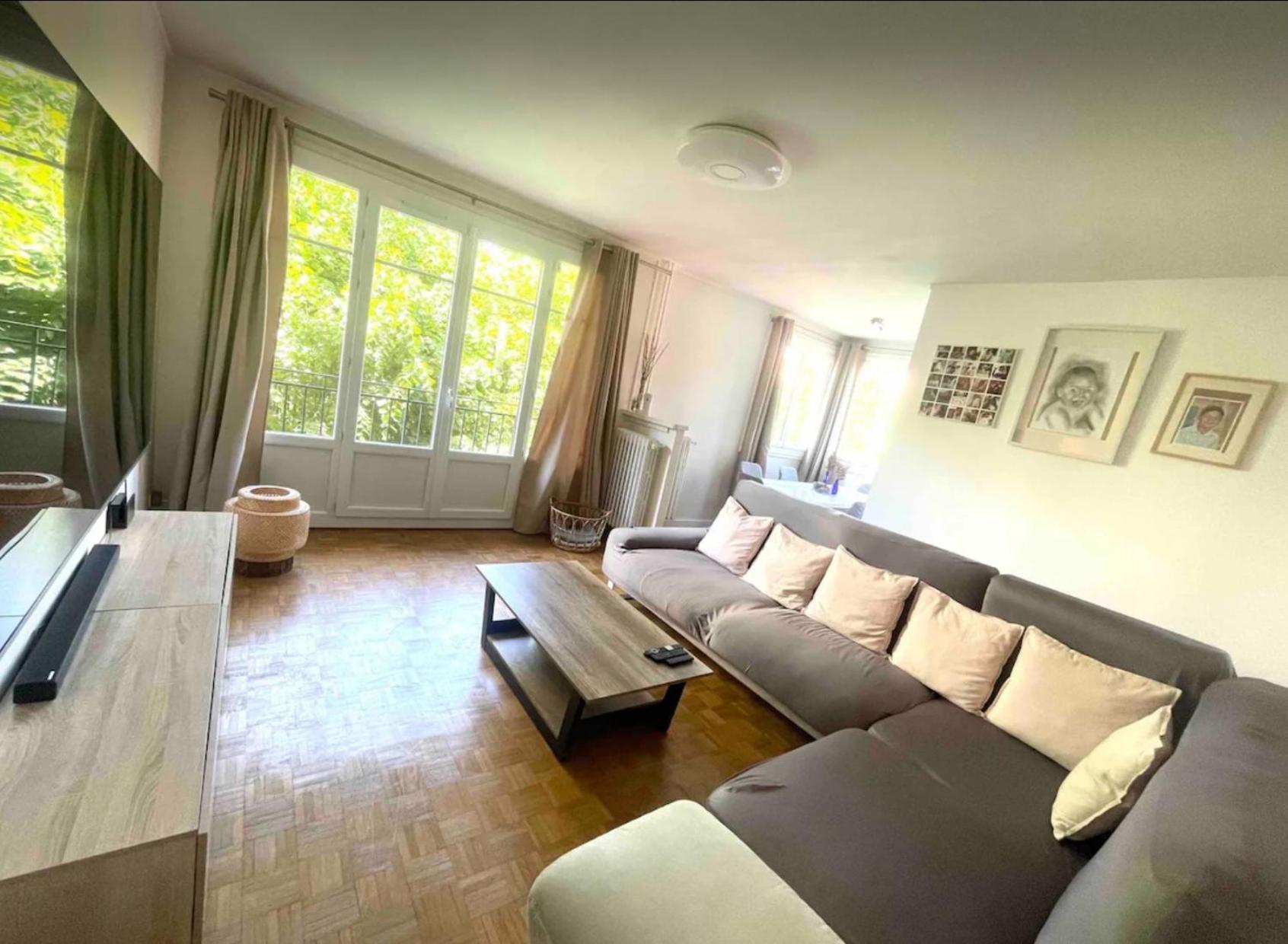 Modern 2 Bedroom Apartment Near Paris Metro, Giant Flat Screen Tv 85 Inches, Balcony, Free Parking Ivry-sur-Seine Exterior foto