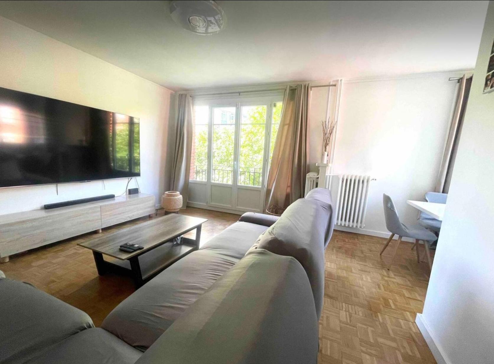 Modern 2 Bedroom Apartment Near Paris Metro, Giant Flat Screen Tv 85 Inches, Balcony, Free Parking Ivry-sur-Seine Exterior foto